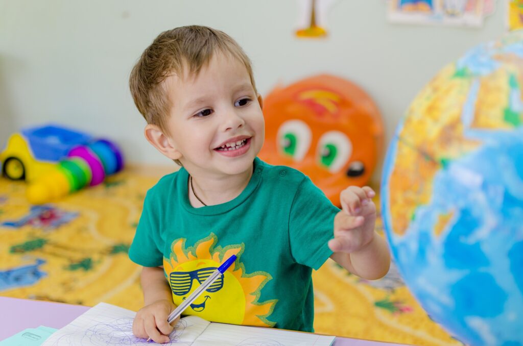 Zabawa dzieci w szkole. Czy powinna być dalej praktykowana?